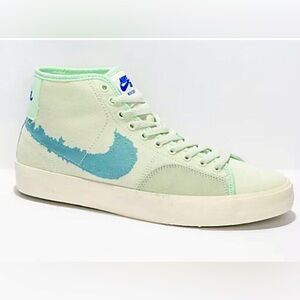Men’s Nike SB Blazer Mid PRM Barley Mint Blue Sneakers Size 11 EXCELLENT SHAPE!